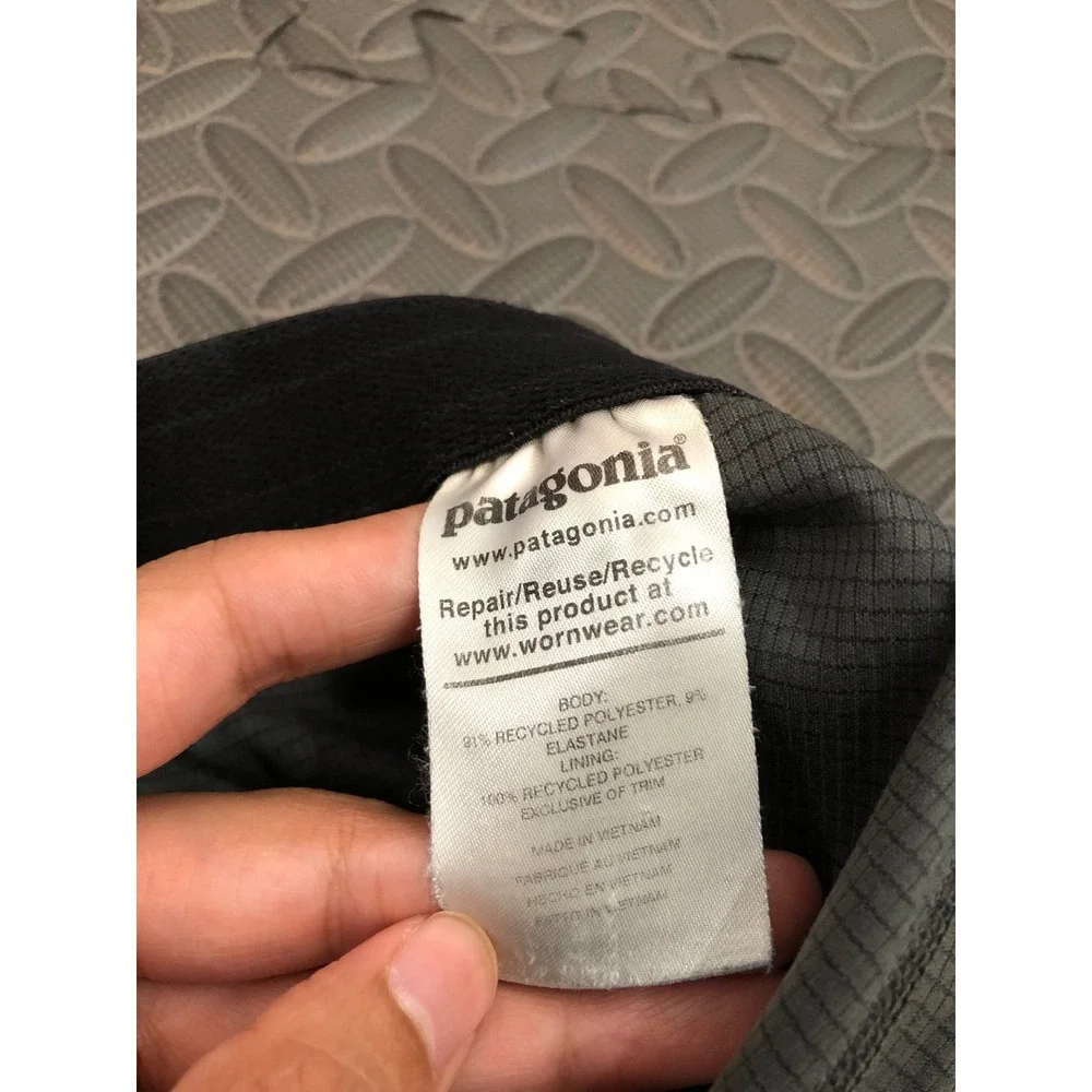 Patagonia Nine Trails Shorts Mens L Black Running Athletic 57601